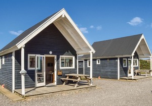 Stunning home in Thyborøn with WiFi