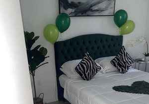 STUNNING & LUXURIOUS 1 BEDROOM 1 BATH/AMENITIES. COME STAY & SEE FOR YOURSELF