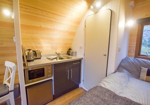 Stunning Pod - Sleeps 4 Dog Friendly with Hot Tub