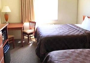 Stunning Views Await You! Budget-friendly, Pool, Short Drive to Kellogg Peak