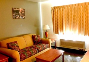 Stunning Views Await You! Budget-friendly, Pool, Short Drive to Kellogg Peak