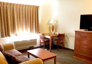 Stunning Views Await You! Budget-friendly, Pool, Short Drive to Kellogg Peak