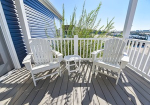Stunning waterfront home, beach, pools, pet friendly!