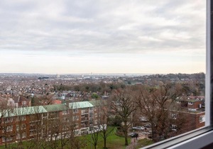 Stylish and Chic Wimbledon Park View 3 Bed Apartment