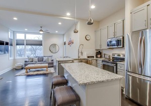 Stylish Home - Private Rooftop - Perfect Location