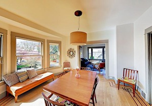 Sunny 2br In Queen Anne , Prime Seattle Location 2 Bedroom Duplex