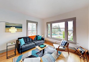 Sunny 2br In Queen Anne , Prime Seattle Location 2 Bedroom Duplex