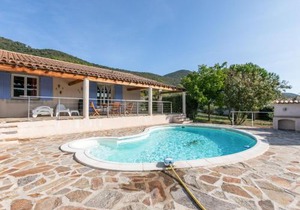 Sunny Roquebrun Getaway