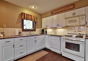 Sunrise Timberline: 3BR, 2BA Ski In/Ski Out Condo