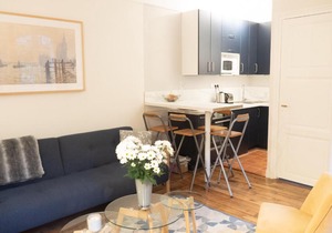 Superb warm apt near Parc Monceau