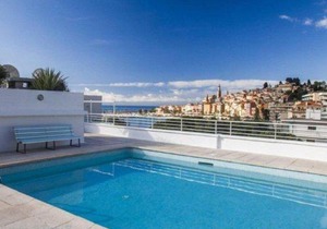 Superbe appartement climatisé avec grande terrasse et parking à Menton - FR-1-196-290