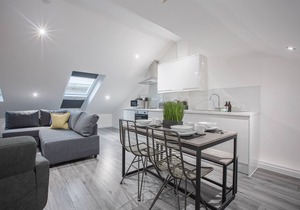 Superior Penthouse, Central Location, Sleeps 6