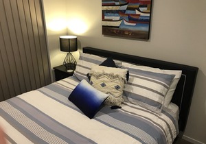 Superior Queen Private Room C4 | Shared Bathroom - Flatbush Holiday Accommodation