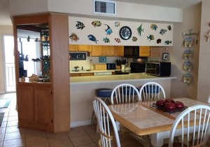 Surfmaster 810 Large Balcony New Washer & Dryer Pools Hot Tubs 2 Parking Passes