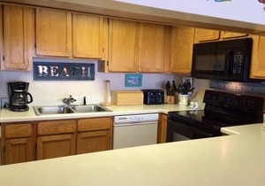 Surfmaster 810 Large Balcony New Washer & Dryer Pools Hot Tubs 2 Parking Passes