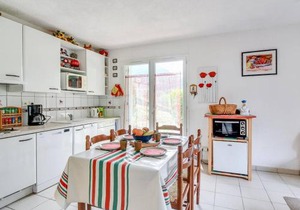 T3 calme 6 pers, terrasse, jardinet, proche commodités - FR-1-402-24