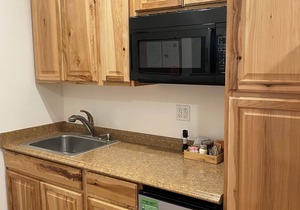 Talkeetna Wilderness Lodge - Studio Cabin #2 – Queen Bed