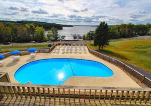 Tanglwood Resort 2BR Suite, FRIDAY Check-In