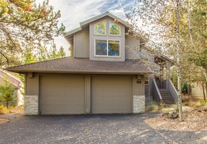 TANO33 - Spacious Home, Walk to Fort Rock Park