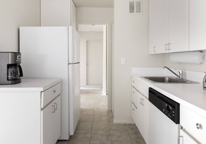 Tasteful Lakeview 1BR w/ Rooftop Pool, near Wrigley Field, by Blueground