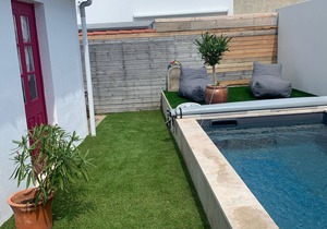 Thatched Villa 2 steps from the sea