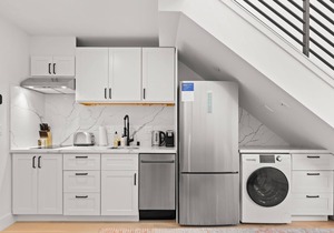 The Addison by Kasa | Executive Queen Loft | San Francisco