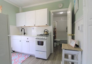The Allenhurst, Beach Apartment #8 - Small Studio with Bathroom & Kitchen
