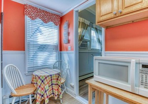 The Allenhurst, Beach Apartment #3 - Midsize Studio with Bathroom, Kitchen, & Ex
