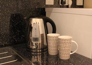 The Berwyn - Berwyn House - Central Wrexham - Sleeps Up to 7