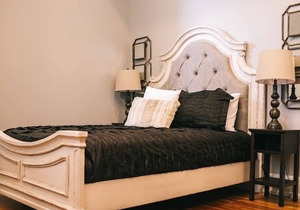 The Blanche - Room 211
