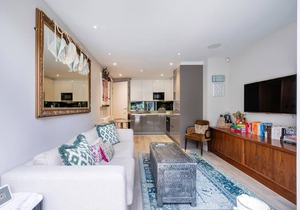 The Bohemian Rhapsody, Garden Apartment Hampstead - by Out of Office Lifestyle