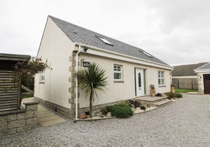 THE BOTHY, family friendly, country holiday cottage in Southerness