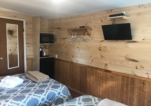 The Coastal Cabins- Cabin # 4, walking minutes from the sandy beach