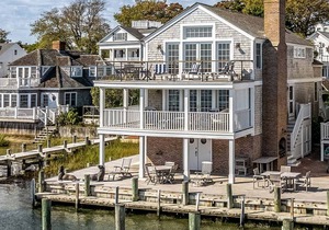 The Ferry House On Edgartown Harbor