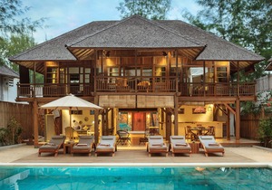 The Gili Beach Resort, 4 Bedrooms Villa Gili Trawangan - Beach Front
