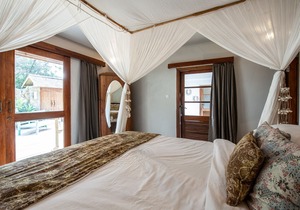 The Gili Beach Resort, 4 Bedrooms Villa Gili Trawangan - Beach Front