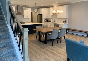 "The Isles" Townhome Located 6 blocks from ND