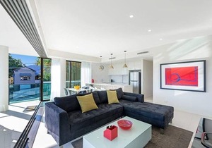 The Princess of Bulimba - Executive 3BR Bulimba Apartment with Large Balcony Next to Oxford St