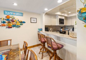 The Quay F4: Oceanfront townhome, Shared Pool
