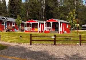 The Red Station by Glacier - Cabin #4 with AC and laundry