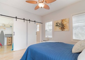 The Sunset 34 |1 Block to the Ocean | Island 1bd +parking