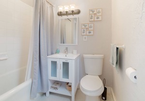 The Sunset 34 |1 Block to the Ocean | Island 1bd +parking