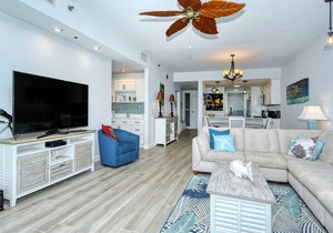 This AMAZING 2/2 has stunning views of the bay!