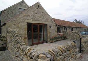 This delightful single storey cottage offers cosy holiday accommodation.