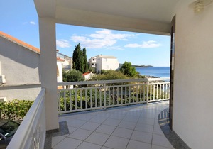 Three bedroom apartment near beach Zečevo Rtić, Rogoznica (A-8366-a)