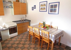Three bedroom apartment near beach Cove Pobij (Hvar) (A-5633-a)