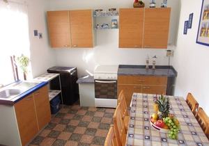 Three bedroom apartment near beach Cove Pobij (Hvar) (A-5633-a)
