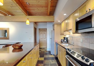 🌲Timberline B2A Deluxe 3-Bedroom ~Hot Tub~Pool~WiFi~Ski-in/out~Local Shuttle🌲