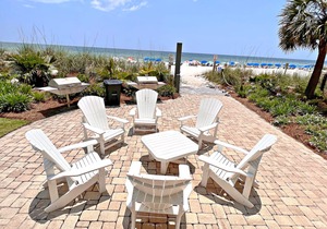 Time to get… 🎶 Knee deep in the water somewhere! 🎶 on island time!