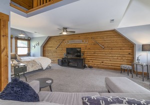 Tip Top King Room - Mountain VIew